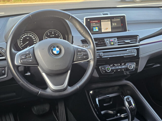 BMW X1 xDrive20d Sports.Ad-LED Kamera Sitzh.AHK 18 Sportpaket Bluetooth Navi Klima PDC el. Fenster Ansicht 12 für Fahrzeugdetailseite