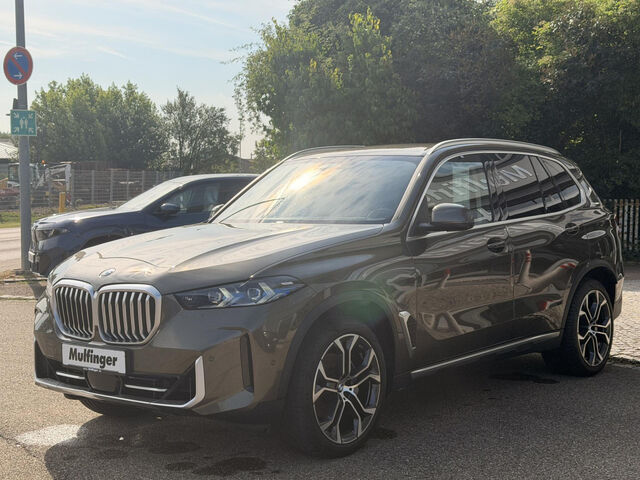BMW X5 x30d HUD ACC SurView Ha/Ka.Lenkradh.AHK 21 Bluetooth Navi LED Vollleder Klima PDC el. Fenster Ansicht 4 für Fahrzeugdetailseite
