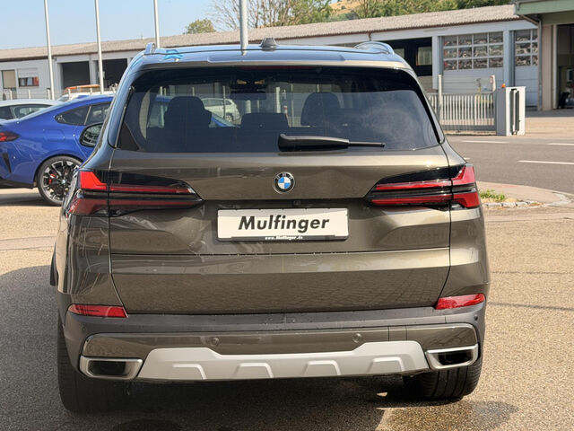 BMW X5 x30d HUD ACC SurView Ha/Ka.Lenkradh.AHK 21 Bluetooth Navi LED Vollleder Klima PDC el. Fenster Ansicht 8 für Fahrzeugdetailseite