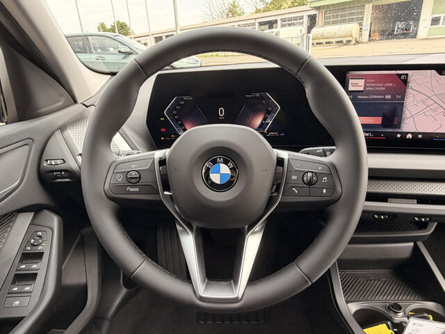 BMW 118 d Shz Hochglanz Shadow Line Adap. LED Bluetooth Navi Klima PDC el. Fenster Ansicht 14 für Fahrzeugdetailseite