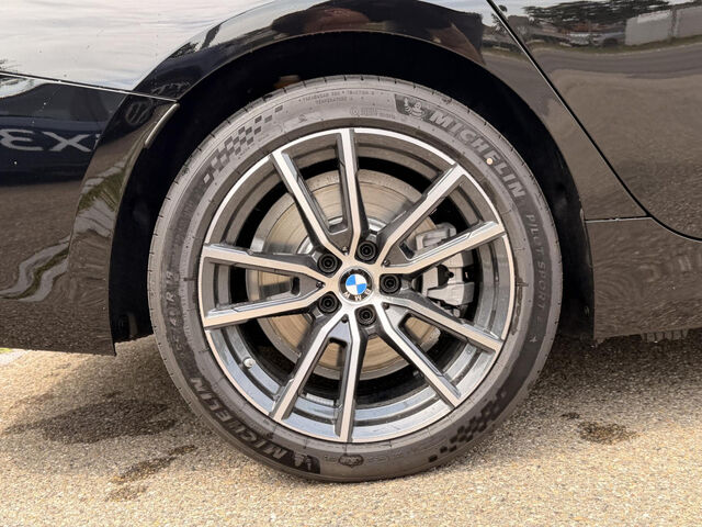 BMW 330 e Touring Innov.Pak. Ada.LED AHK LHZ ACC HiFi Navi Klima PDC el. Fenster Ansicht 11 für Fahrzeugdetailseite