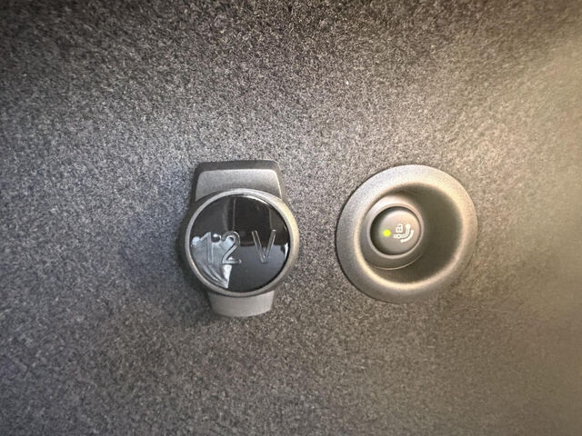 BMW X1 sDrive18d xLine AHK LED M Shadow Premiumpaket Bluetooth Navi Klima PDC el. Fenster Ansicht 10 für Fahrzeugdetailseite
