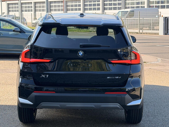BMW X1 sDrive18d xLine AHK LED M Shadow Premiumpaket Bluetooth Navi Klima PDC el. Fenster Ansicht 8 für Fahrzeugdetailseite