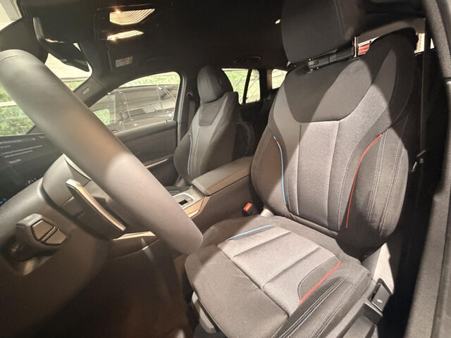 BMW 330 e Touring xDrive M Sportpaket AHK SHZ HiFi Navi LED Klima PDC el. Fenster Ansicht 13 für Fahrzeugdetailseite