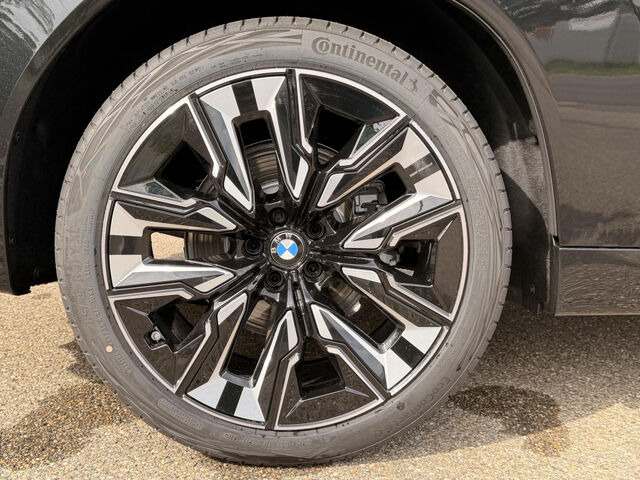 BMW X3 20d xDrive HUD AHK M-PAKET Komfort Sportpaket Navi LED Vollleder Klima PDC el. Fenster Ansicht 10 für Fahrzeugdetailseite