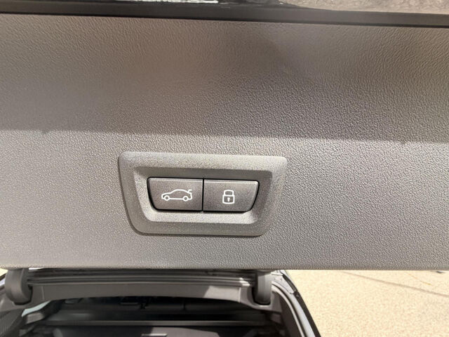 BMW X3 20d xDrive HUD AHK M-PAKET Komfort Sportpaket Navi LED Vollleder Klima PDC el. Fenster Ansicht 12 für Fahrzeugdetailseite