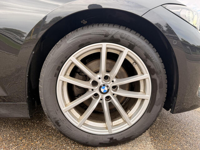 BMW 320 i T.M Sport HUD ACC Pano Lenkradh.SurView.AHK Sportpaket Bluetooth Navi LED Klima Aktivlenkung PD Ansicht 10 für Fahrzeugdetailseite