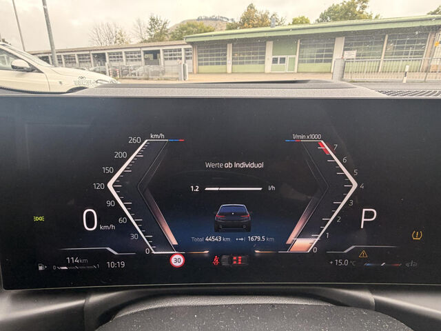 BMW 320 i T.M Sport HUD ACC Pano Lenkradh.SurView.AHK Sportpaket Bluetooth Navi LED Klima Aktivlenkung PD Ansicht 15 für Fahrzeugdetailseite