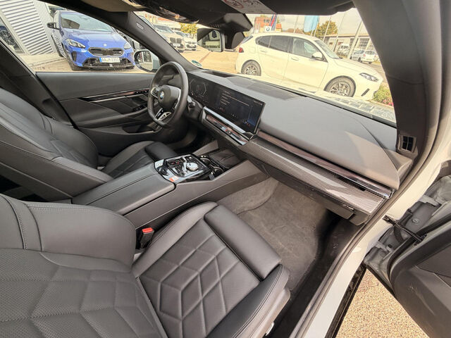 BMW 520 d xDr.T.M Sport Iconic ACC PanoD.Sitzbel.AHK Sportpaket Bluetooth HUD Navi LED Klima PDC el. Fens Ansicht 15 für Fahrzeugdetailseite