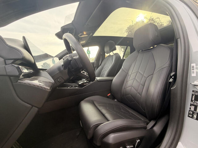 BMW 520 d xDr.T.M Sport Iconic ACC PanoD.Sitzbel.AHK Sportpaket Bluetooth HUD Navi LED Klima PDC el. Fens Ansicht 8 für Fahrzeugdetailseite