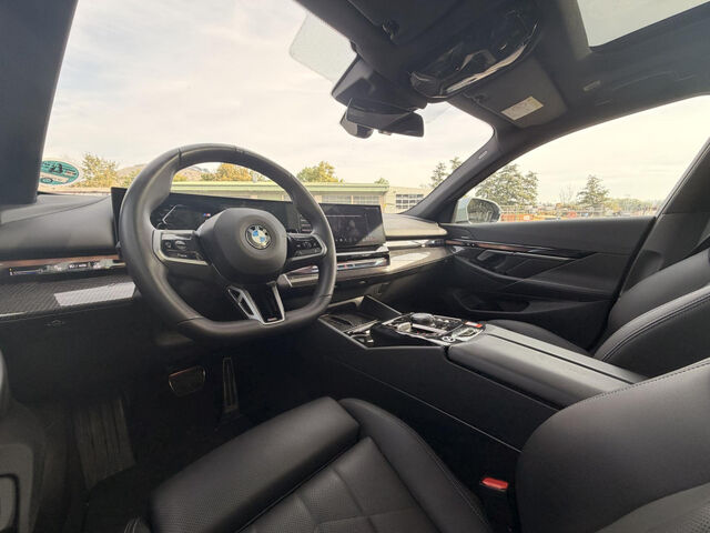 BMW 520 d xDr.T.M Sport Iconic ACC PanoD.Sitzbel.AHK Sportpaket Bluetooth HUD Navi LED Klima PDC el. Fens Ansicht 9 für Fahrzeugdetailseite