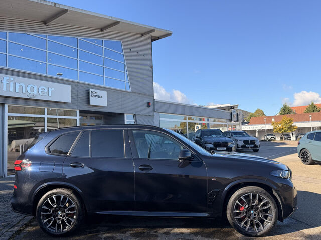 BMW X5 x30d M Sport PRO 2-Achs IntAktiv.PanoD.AHK21 Sportpaket Bluetooth HUD Navi LED Klima Luftfederung Ansicht 4 für Fahrzeugdetailseite