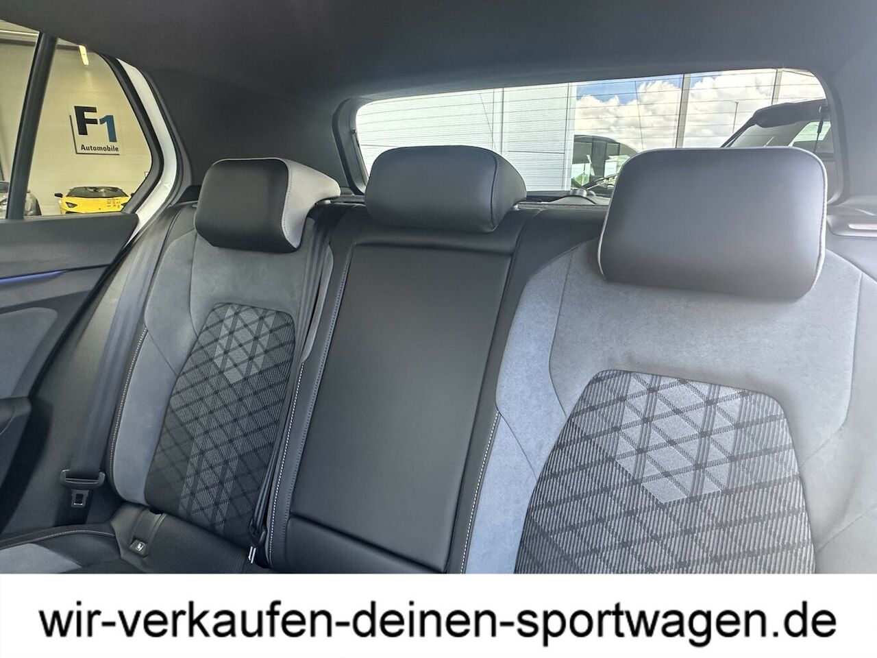 VW Golf R-Line Individ.-Einzelstück neuw. Zustand lückenlos VW-KD... Ansicht 7 für Fahrzeugdetailseite