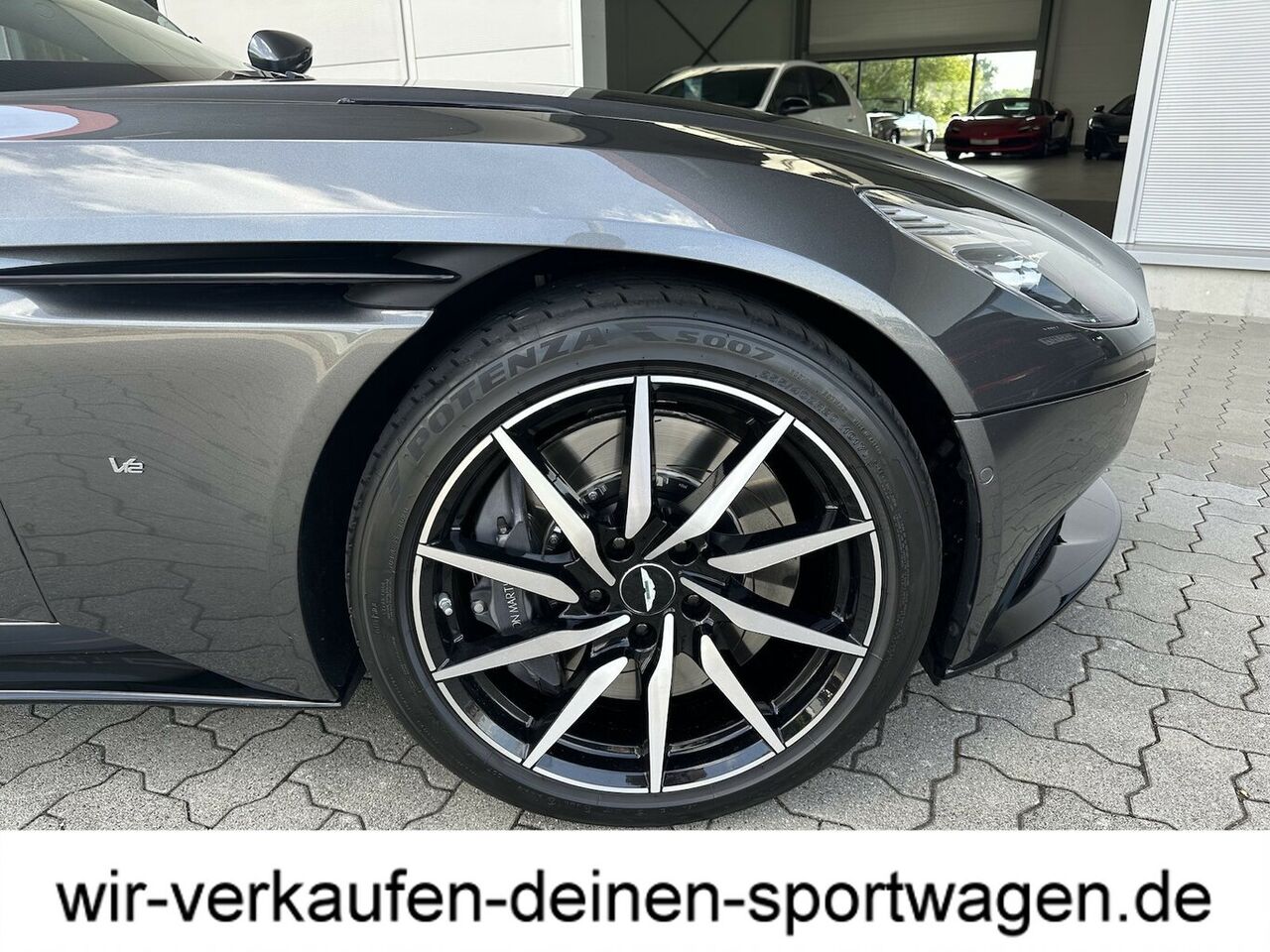 ASTON MARTIN DB11 V12 Launch Edition Edition unffr. neuwertig... Ansicht 14 für Fahrzeugdetailseite