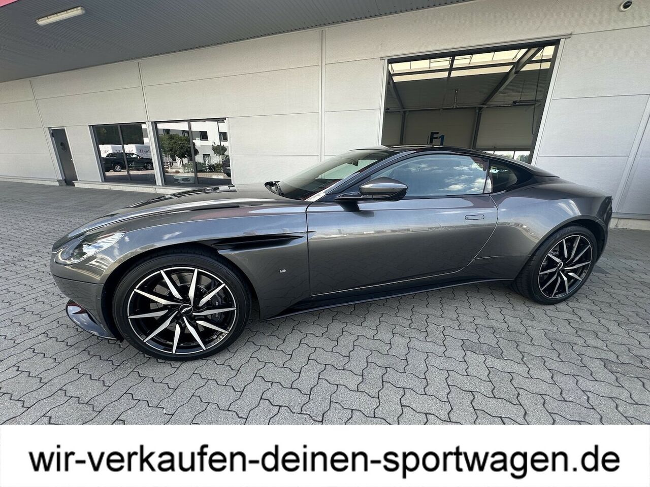 ASTON MARTIN DB11 V12 Launch Edition Edition unffr. neuwertig... Ansicht 2 für Fahrzeugdetailseite