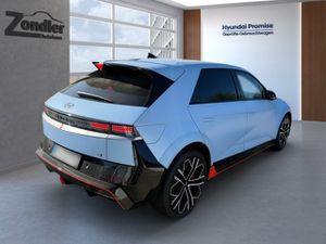HYUNDAI IONIQ 5 Elektro 84 kWh 609 PS 4WD Sitz-Paket Sportpaket HUD StandHZG Navi Leder Digitales Cockpit