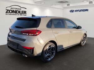 HYUNDAI i30 Mild-Hybrid 1.5 Turbo +48V N Line Panoramadach Sportpaket El. Panodach Navi Digitales Cockpit