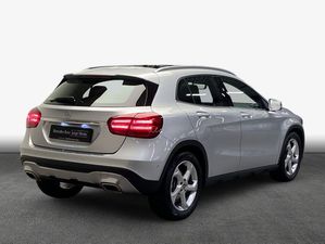 MERCEDES-BENZ GLA 200 7G-DCT Urban-PANO-EasyPack-SmartInt GLA