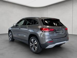 MERCEDES-BENZ GLA 250 e Style-AHK-VollDigit-7,4kW-LED-ThermoTronic GLA