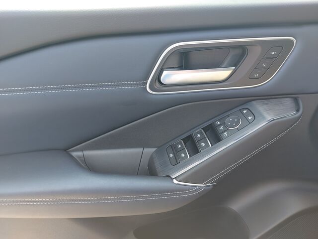 NISSAN Qashqai 1.3 AUTOMATIK Tekna+ PanoDach Navi Leder BOSE-Sound RundumKameras Memory-Massagesitze Ansicht 18 für Fahrzeugdetailseite