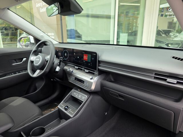 HYUNDAI KONA 49 kWh Select MY27 / Effizienz-Paket / Voll-LED / CarPlay / Navi / Kamera / PDC Ansicht 12 für Fahrzeugdetailseite