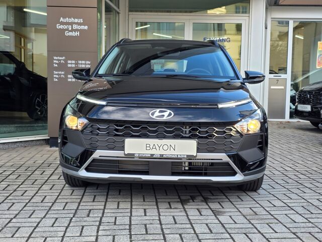 HYUNDAI BAYON 1.0 T-GDI Select MY26 / CarPlay / Kamera / PDC / Navi / Bluetooth Ansicht 3 für Fahrzeugdetailseite