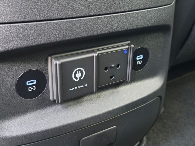 HYUNDAI STARIA Elektro 84 kWh Calligraphy 7-Sitzer / V2L / BOSE / 360° / Sitzbelüftung / Nappaleder Ansicht 20 für Fahrzeugdetailseite