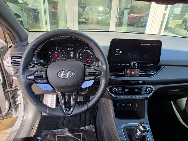 HYUNDAI i30 Fastback FL N Performance 2.0 T-GDI Winterräder / CarPlay / Navi / Kamera / PDC Ansicht 17 für Fahrzeugdetailseite