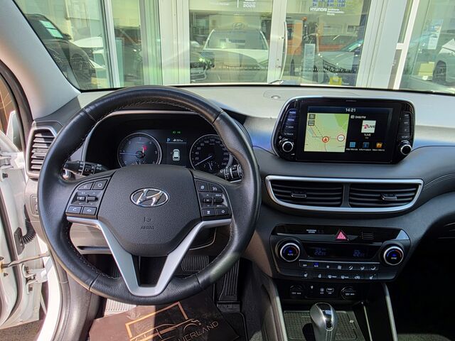 HYUNDAI TUCSON 2.0 CRDi A/T 4WD Premium AHK / Allwetterreifen / ACC / Navi / Voll-LED / Totwinkel Ansicht 17 für Fahrzeugdetailseite