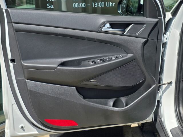 HYUNDAI TUCSON 2.0 CRDi A/T 4WD Premium AHK / Allwetterreifen / ACC / Navi / Voll-LED / Totwinkel Ansicht 25 für Fahrzeugdetailseite
