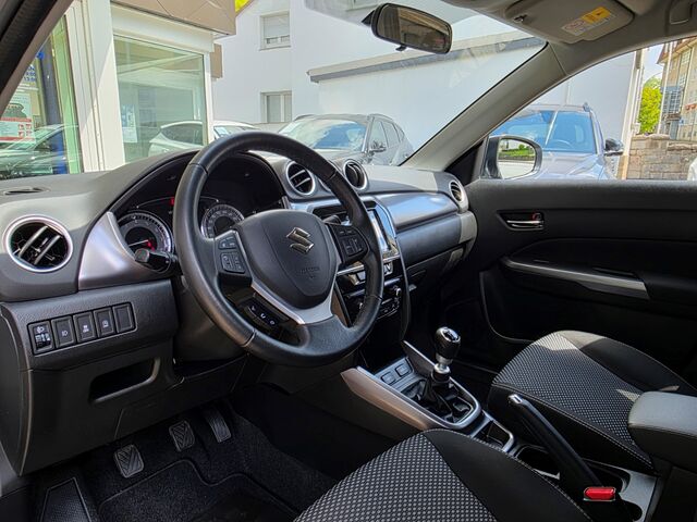 SUZUKI Vitara 1.4 4x2 Comfort AHK / Navi / Kamera / Klimaautomatik Ansicht 10 für Fahrzeugdetailseite