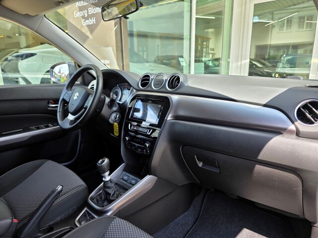 SUZUKI Vitara 1.4 4x2 Comfort AHK / Navi / Kamera / Klimaautomatik Ansicht 12 für Fahrzeugdetailseite