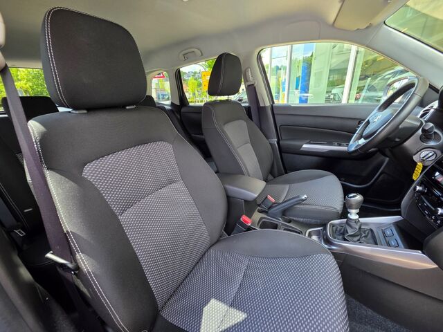 SUZUKI Vitara 1.4 4x2 Comfort AHK / Navi / Kamera / Klimaautomatik Ansicht 13 für Fahrzeugdetailseite