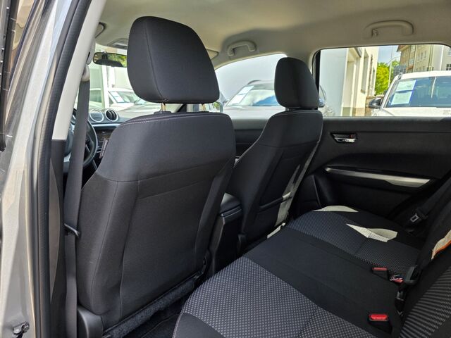 SUZUKI Vitara 1.4 4x2 Comfort AHK / Navi / Kamera / Klimaautomatik Ansicht 15 für Fahrzeugdetailseite