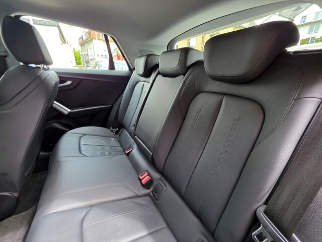 AUDI Q2 35 TFSi DSG sport AHK / Winterräder / Leder / Pano / Navi / / Sitzheizung Ansicht 16 für Fahrzeugdetailseite