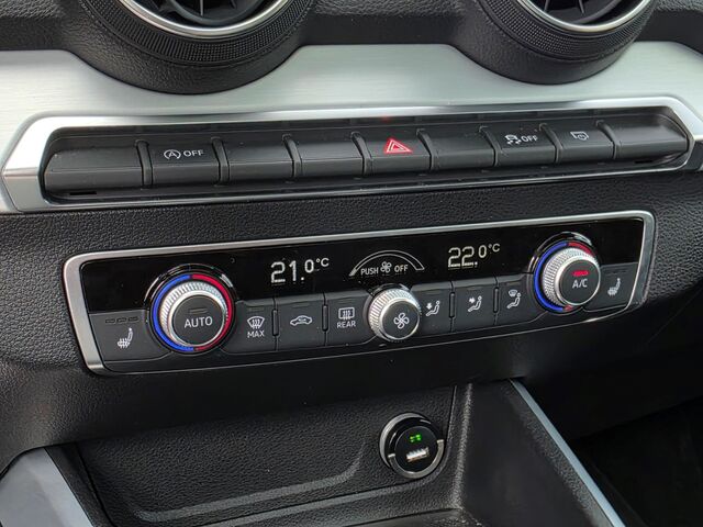 AUDI Q2 35 TFSi DSG sport AHK / Winterräder / Leder / Pano / Navi / / Sitzheizung Ansicht 20 für Fahrzeugdetailseite
