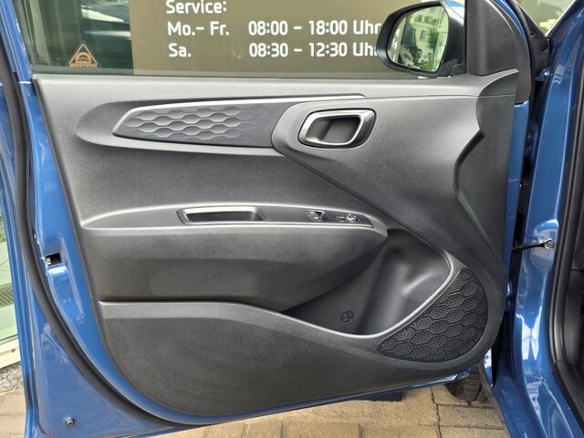 HYUNDAI i10 1.2 A/T Trend MY25 / Winterräder / Navi / Kamera / PDC / SHZ / CarPlay Ansicht 24 für Fahrzeugdetailseite