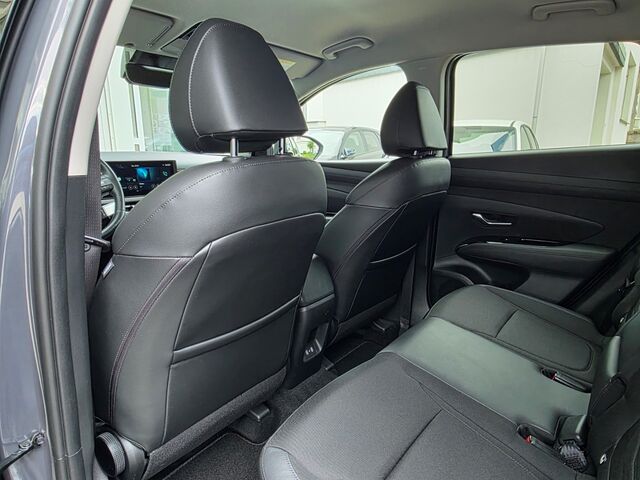 HYUNDAI TUCSON FL 1.6 CRDi 7-DCT 4WD TREND / AHK / Winterräder / Navi / Voll-LED / Kamera / Teilleder Ansicht 13 für Fahrzeugdetailseite