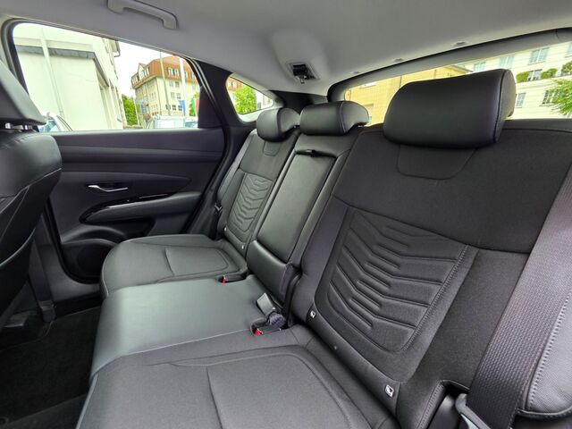 HYUNDAI TUCSON FL 1.6 CRDi 7-DCT 4WD TREND / AHK / Winterräder / Navi / Voll-LED / Kamera / Teilleder Ansicht 14 für Fahrzeugdetailseite