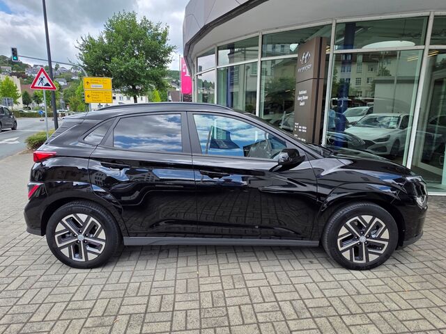 HYUNDAI KONA Elektro 100 kW ADVANTAGE MY23 / Winterräder / Navi / Voll-LED/ Kamera / PDC Ansicht 8 für Fahrzeugdetailseite