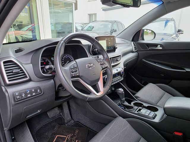 HYUNDAI TUCSON 2.0 CRDi AT 4WD Premium / AHK / ACC / Navi / CarPlay / 360° / KRELL / Smart-Key Ansicht 10 für Fahrzeugdetailseite