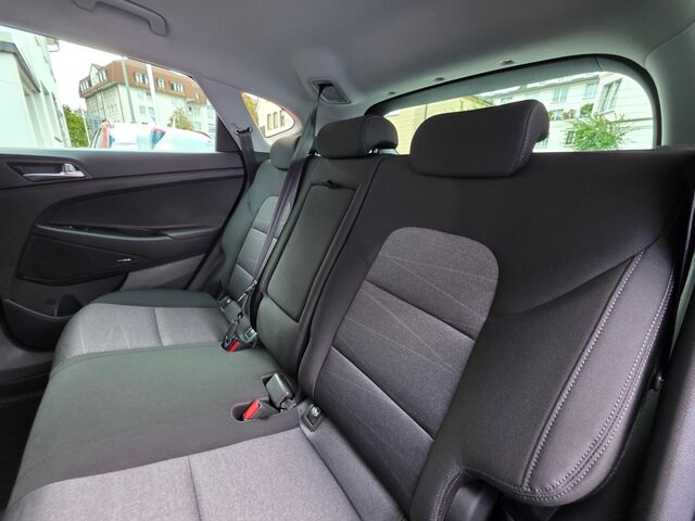 HYUNDAI TUCSON 2.0 CRDi AT 4WD Premium / AHK / ACC / Navi / CarPlay / 360° / KRELL / Smart-Key Ansicht 17 für Fahrzeugdetailseite