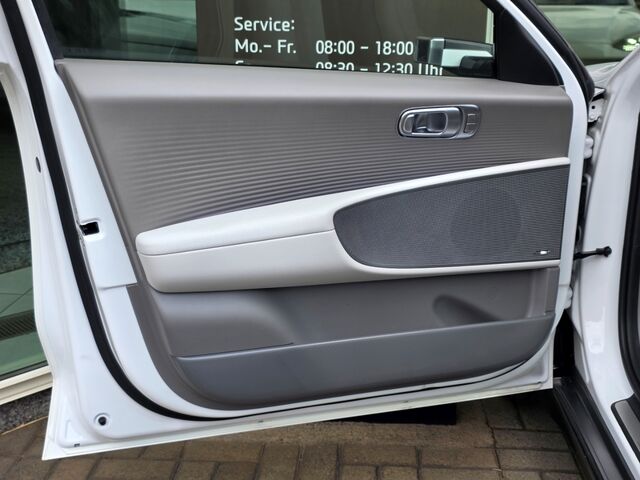 HYUNDAI IONIQ 6 77,4 kWh 4WD UNIQ / AHK / Pano / digitale Spiegel / 360° / BOSE / Leder / Memory Ansicht 32 für Fahrzeugdetailseite