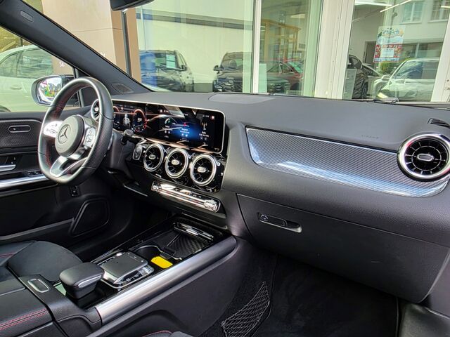 MERCEDES-BENZ B 200 DCT AMG Line / LED / Night-Paket / Navi / Allwetter / Kamera / PDC Ansicht 12 für Fahrzeugdetailseite