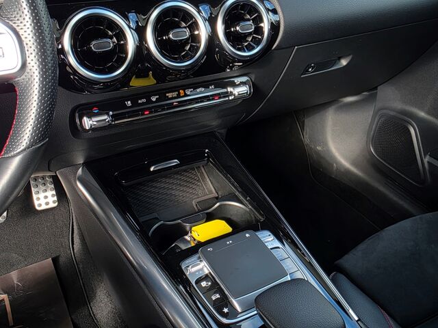 MERCEDES-BENZ B 200 DCT AMG Line / LED / Night-Paket / Navi / Allwetter / Kamera / PDC Ansicht 21 für Fahrzeugdetailseite