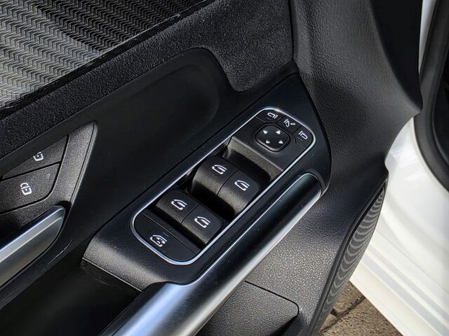 MERCEDES-BENZ B 200 DCT AMG Line / LED / Night-Paket / Navi / Allwetter / Kamera / PDC Ansicht 25 für Fahrzeugdetailseite