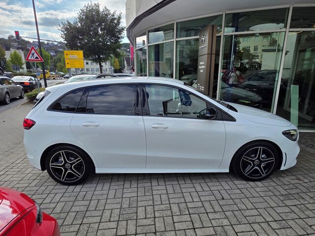 MERCEDES-BENZ B 200 DCT AMG Line / LED / Night-Paket / Navi / Allwetter / Kamera / PDC Ansicht 8 für Fahrzeugdetailseite