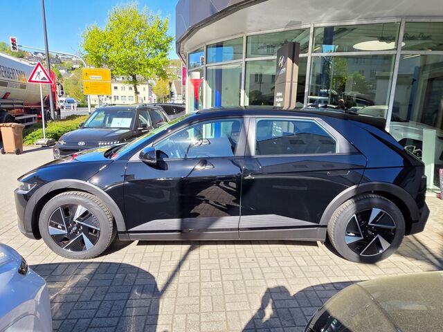 HYUNDAI IONIQ 5 84 kWh DYNAMIQ MY25 / Allwetter / elektr. Heckklappe / CarPlay / Kamera / Wärmepumpe Ansicht 4 für Fahrzeugdetailseite