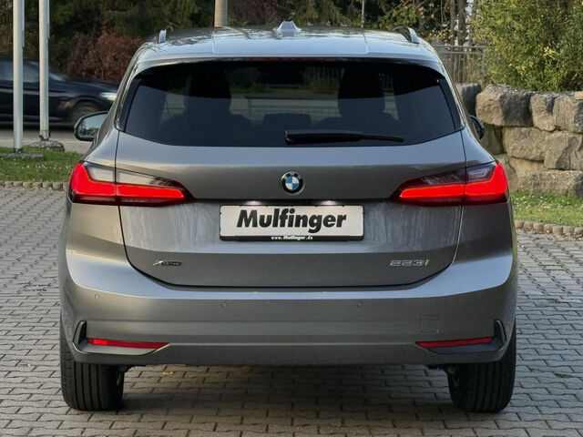 BMW 223 Active Tourer 223i xDr AT HUD ACC SuView.Lenkh.Komfz.H/K AHK Bluetooth Navi LED Klima PDC el. Fenster Ansicht 6 für Fahrzeugdetailseite