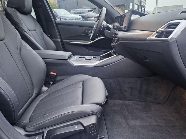 BMW 320 i T.M Sport PanoD.AHK ACC HUD Lenkradh.Park+ Sportpaket Bluetooth Navi LED Klima Aktivlenkung PDC Ansicht 14 für Fahrzeugdetailseite